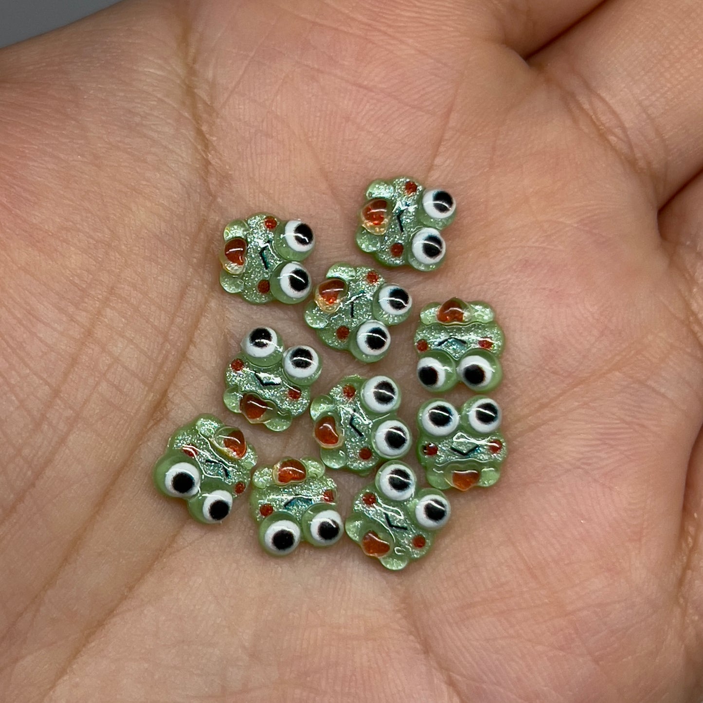 Small Green Frog Kawaii Nail Charms (10pcs)